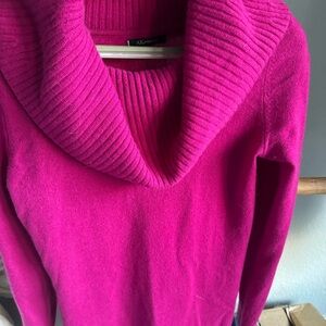 Anne Klein Fuchsia cashmere Knit sweaters
